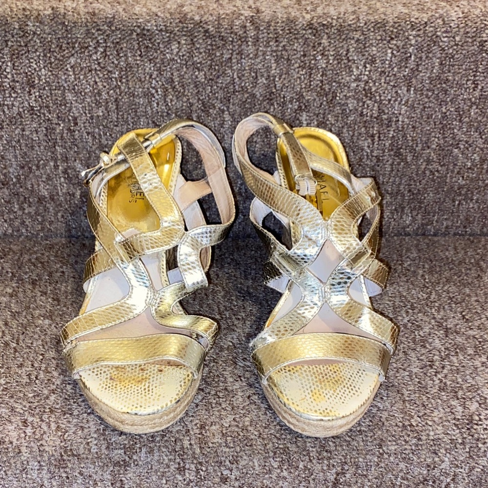 💛GUC MICHAEL Michael Kors Gold Strappy Wedge Sandals